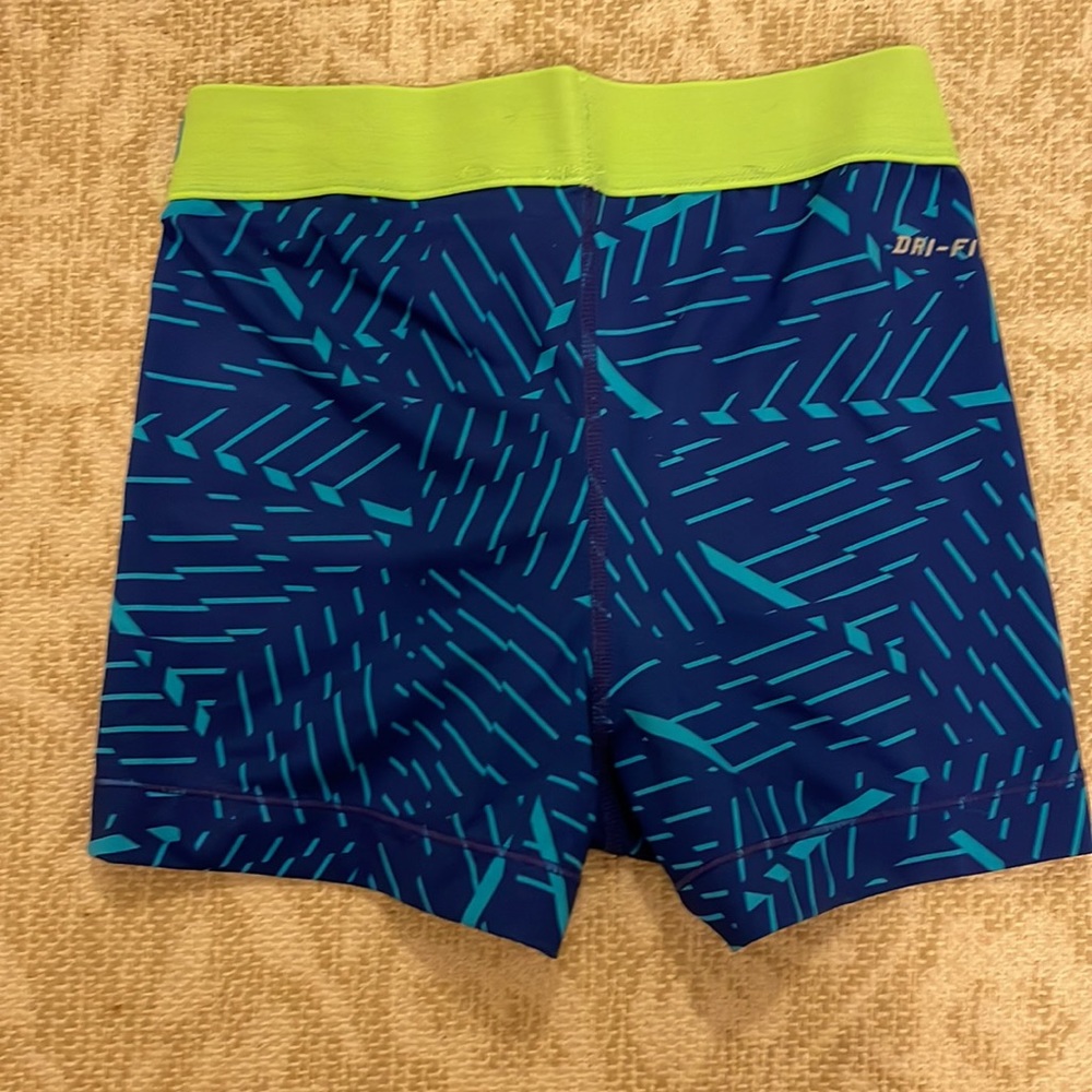 NIKE PRO ATHLETIC SHORTS, SIZE XS - Picture 5 of 11